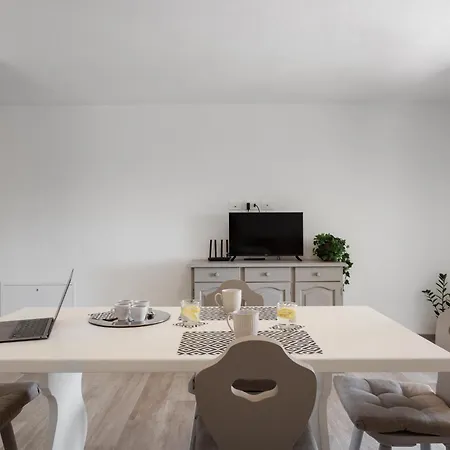 Homey Experience - Panorama Retreat * オルビア